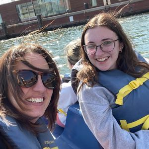 Meet your Posher, Lori